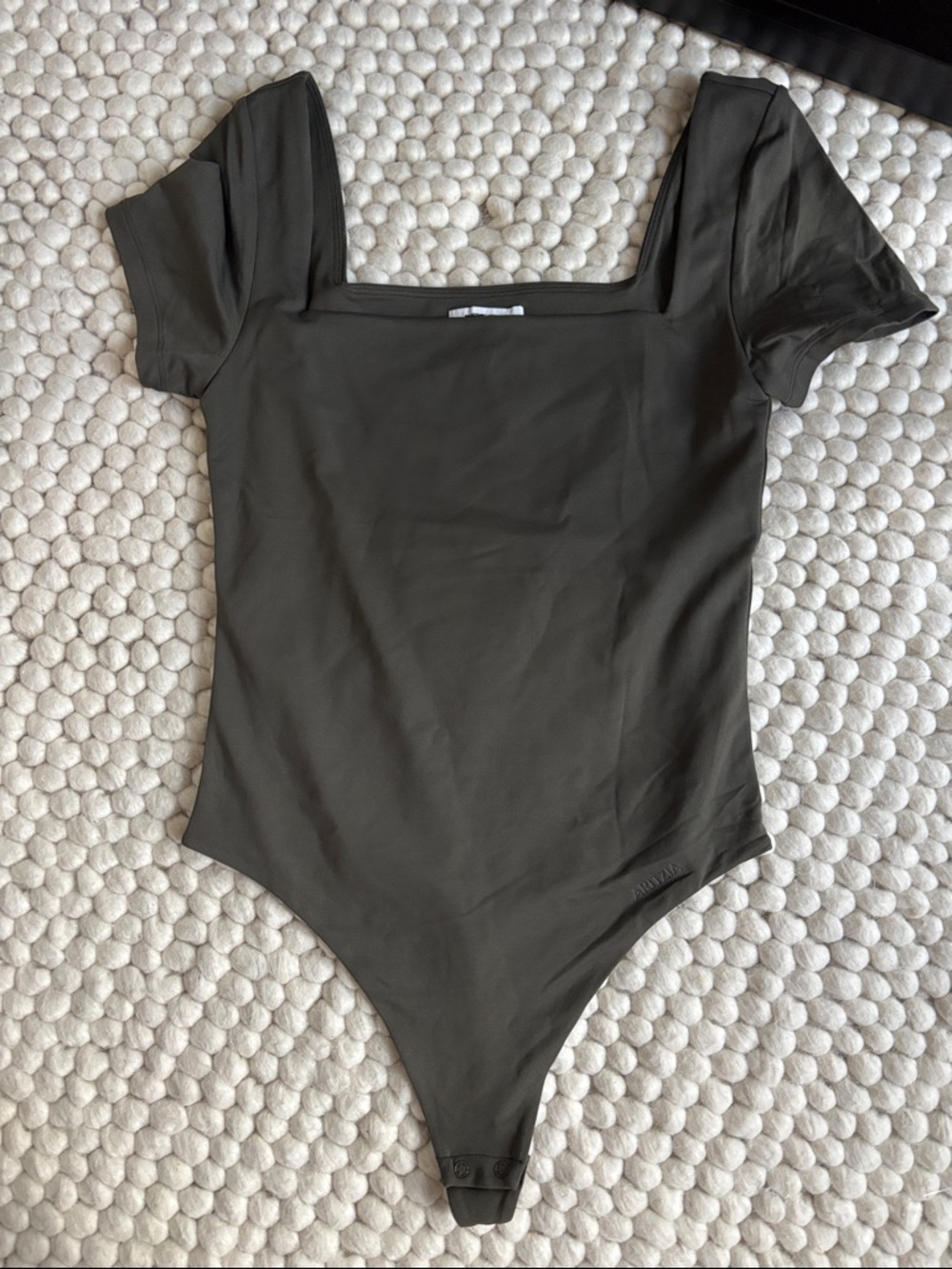 Aritzia Dark Green Square Neck Short Sleeve Black Bodysuit, new without tags
